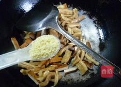 香干炒萝卜干的做法图解9