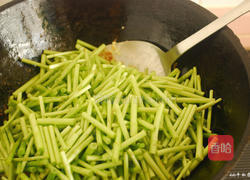 肉丝炒芦蒿的做法图解7