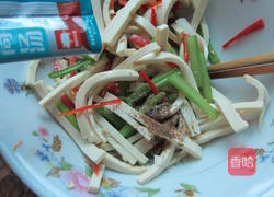 芹菜豆腐丝凉拌的做法图解6