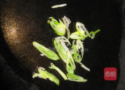 豆干炒肉丝的做法图解3