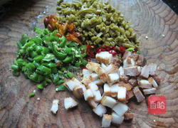 小炒腊肉丁的做法图解1