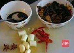 小鸡炖蘑菇的做法图解2