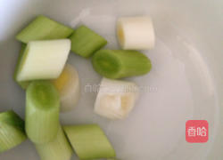 藕丁炒肉的做法图解3