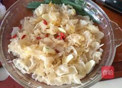 白木耳烩西兰花的做法图解1