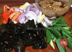 洋葱炒鸡片的做法图解1