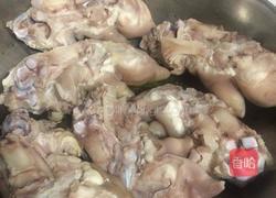 卤猪蹄的做法图解2
