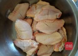 蒜香烤鸡翅的做法图解1