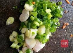 鸡肉皮蛋粥的做法图解4