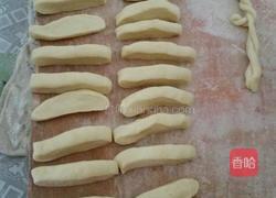 超简单香酥蜜麻花的做法图解2