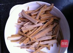 豆腐皮青椒的做法图解1