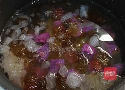 桃胶养肝汤的做法图解2