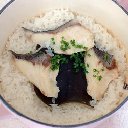 海鲡鲜鱼片炊饭的做法[图]