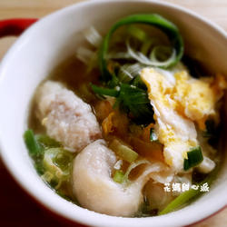 葱香鱼饺汤的做法[图]
