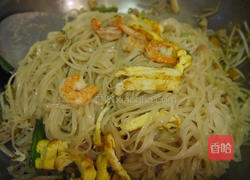 泰式炒河粉的做法图解4