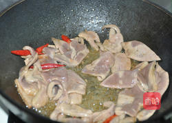 蚝油葱段炒猪肝片的做法图解3