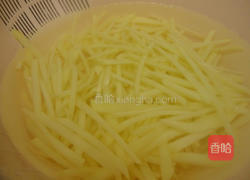 醋熘马铃薯的做法图解1