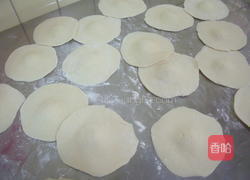叶形水煎包的做法图解2