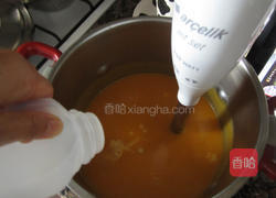 南瓜浓汤的做法图解5