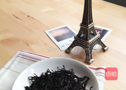 黄柠檬泡沫红茶的做法图解1