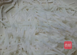 葱油萝卜丝的做法图解1