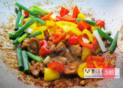 蜜汁鸡腿炒甜椒的做法图解11