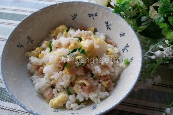 香葱菜圃蛋炒饭