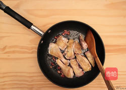 牛肝蕈烧鸡的做法图解2