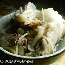 蛤蜊菇菇鸡汤的做法[图]