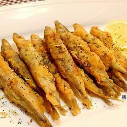 咸酥柳叶鱼的做法[图]