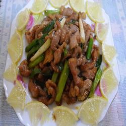 葱姜烧豚肉的做法[图]
