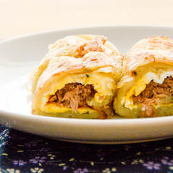 鲔鱼蛋葱油饼的做法[图]
