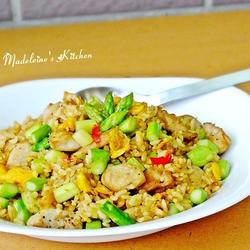 芦笋鸡粒炒饭的做法[图]