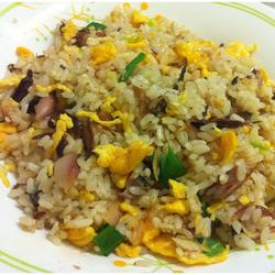 咸鱼蛋炒饭的做法[图]