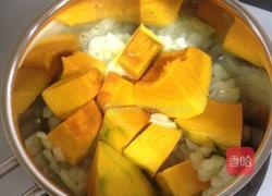 奶油南瓜浓汤的做法图解3