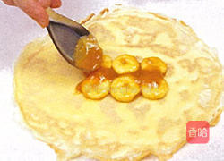 风香蕉煎饼的做法图解3
