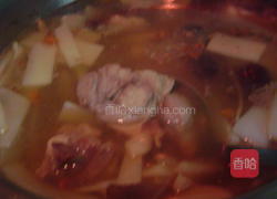 笋片鸡汤的做法图解1