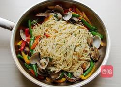 海鲜时蔬意大利面的做法图解7