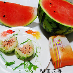 彩色米之西瓜饭团的做法[图]