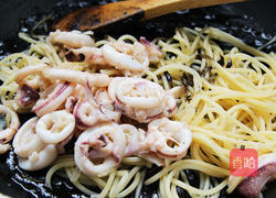 威尼斯墨鱼面的做法图解5