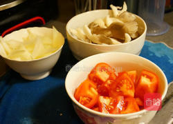 酸辣虾汤的做法图解2