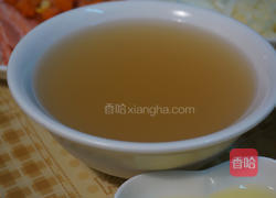 蟹肉玉米浓汤的做法图解2