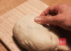 橄榄佛卡夏面包的做法图解3