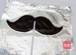 翘胡子巧克力的做法图解2