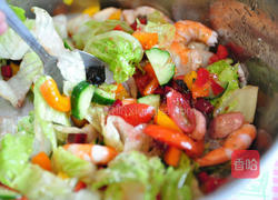 橄榄梅渍花园沙拉的做法图解5