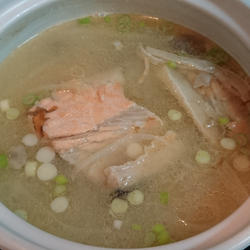 鲑鱼味噌汤的做法[图]