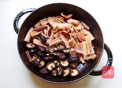 酱烧鱿鱼五花肉的做法图解3