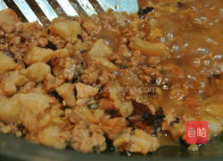 经典肉燥皮蛋拌面的做法图解5