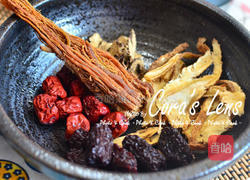 人参鲨鱼皮鸡汤的做法图解2