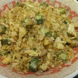 秋葵蛋炒饭的做法[图]