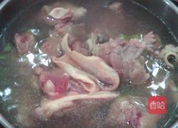 清炖牛肉汤的做法图解1